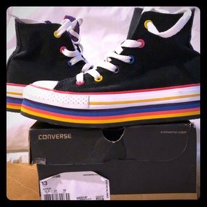 Girls size 13 high top converse Platform Sneaker